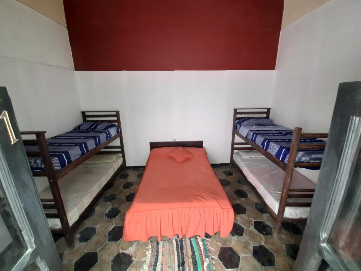 סלטה Plaza Hostel Sj 2 מראה חיצוני תמונה