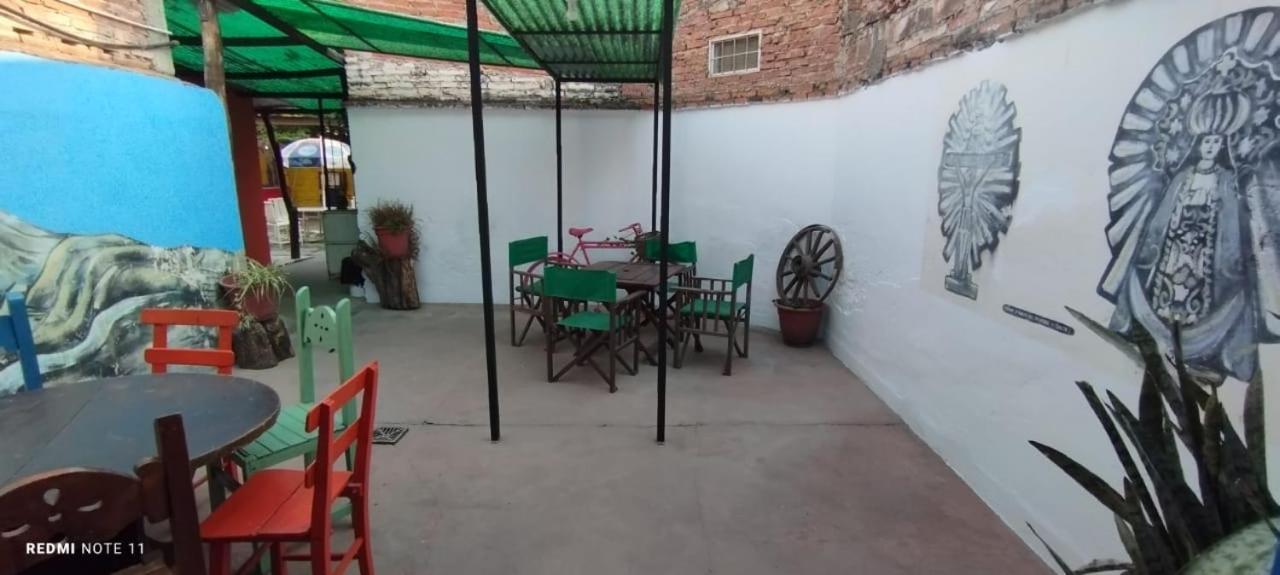 סלטה Plaza Hostel Sj 2 מראה חיצוני תמונה