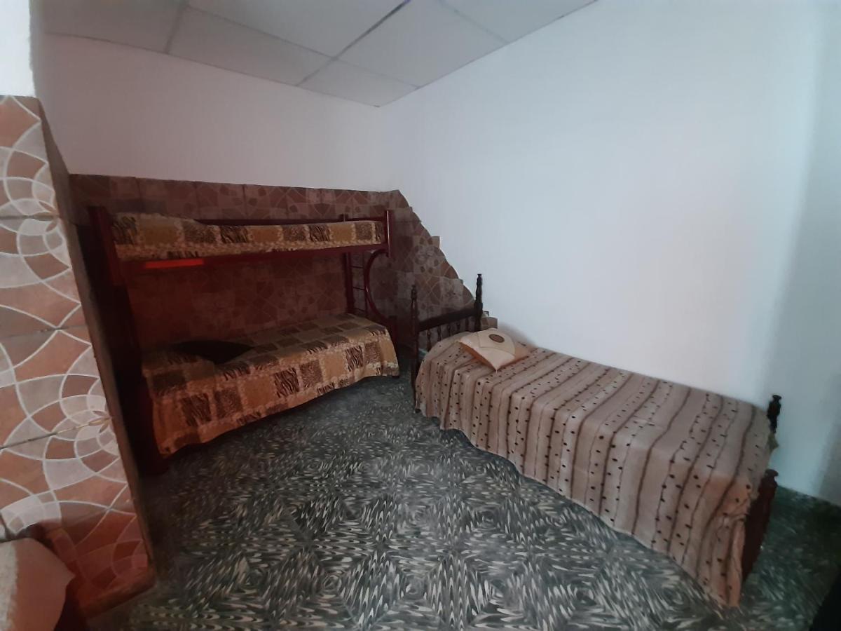 סלטה Plaza Hostel Sj 2 מראה חיצוני תמונה